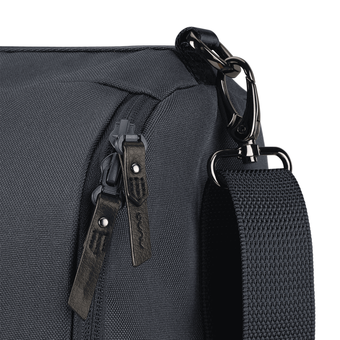 nuna_triv_series_transport_bag_indigo_zipper_gl_web_1